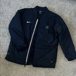 Nike Men's New York Yankees Puffer Winter Jacket Size Large
